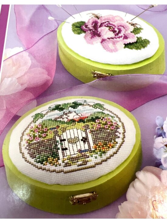 Leisure Arts Other - Leisure Arts Pincushions Cross Stitch Pattern Book By Linda Gillum 48 Pages